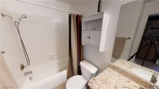 Photo #4: 2239858 Listing