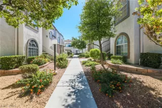 Photo #1: 2239861 Listing