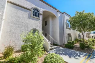 Photo #3: 2239861 Listing