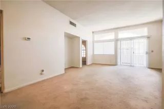 Photo #4: 2239861 Listing