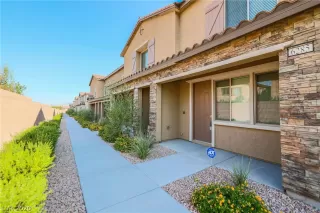 Photo #1: 2239878 Listing