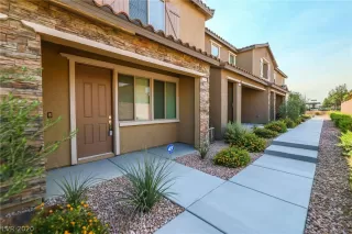 Photo #2: 2239878 Listing