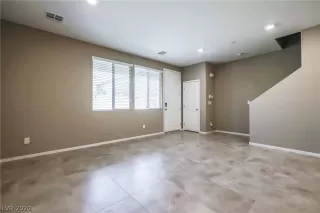 Photo #6: 2239878 Listing