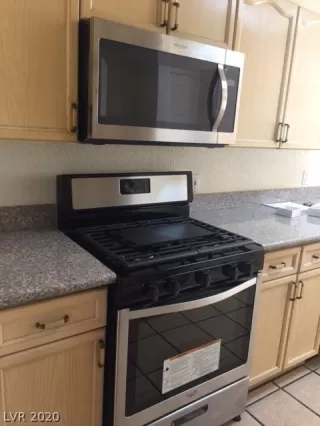 Photo #2: 2239881 Listing