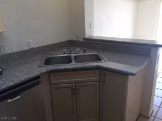 Photo #4: 2239881 Listing