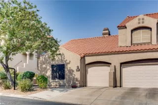 Photo #1: 2239886 Listing