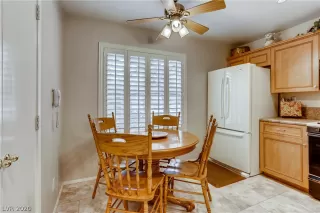 Photo #6: 2239886 Listing