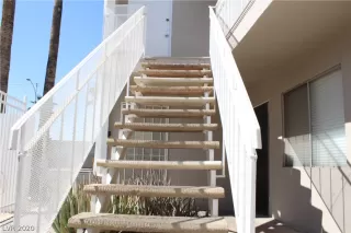 Photo #6: 2239887 Listing 