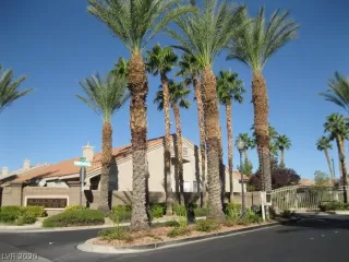 Photo #1: 2239899 Listing