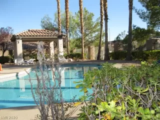 Photo #2: 2239899 Listing