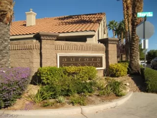 Photo #3: 2239899 Listing