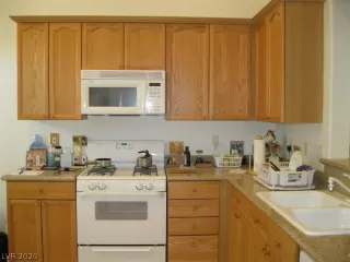 Photo #6: 2239899 Listing