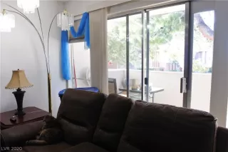 Photo #5: 2239903 Listing 