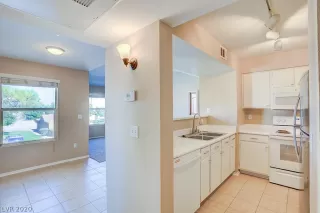 Photo #3: 2239924 Listing 