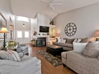 Photo #4: 2239986 Listing 