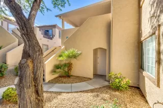 Photo #5: 2240001 Listing