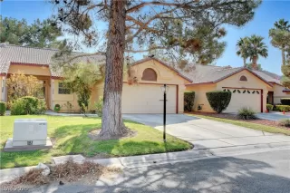 Photo #1: 2240043 Listing 