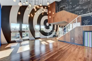 Photo #5: 2240044 Listing