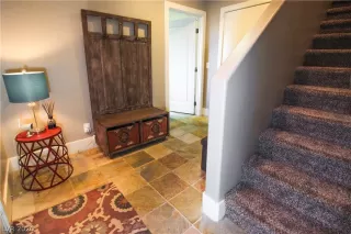 Photo #3: 2240100 Listing