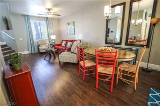 Photo #6: 2240100 Listing