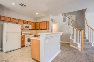 Photo #2: 2240107 Listing 