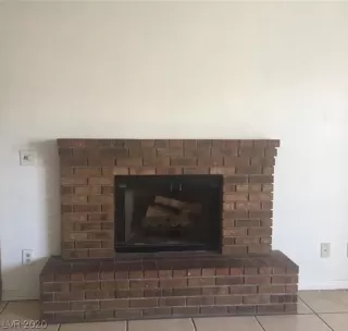 Photo #4: 2240111 Listing