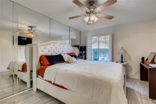 Photo #5: 2240146 Listing 