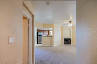 Photo #5: 2240148 Listing