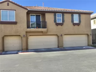 Photo #3: 2240153 Listing 