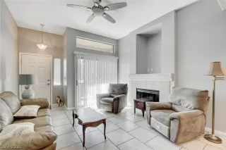 Photo #4: 2240175 Listing