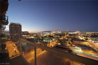 Photo #3: 2240240 Listing