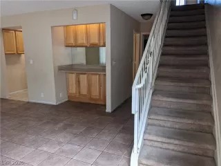 Photo #1: 2240264 Listing 