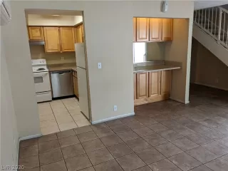 Photo #3: 2240264 Listing 