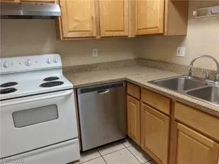 Photo #5: 2240264 Listing 