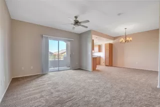 Photo #5: 2240272 Listing