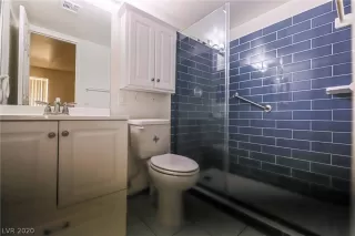 Photo #5: 2240274 Listing