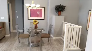 Photo #5: 2240314 Listing 