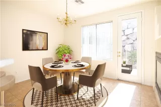 Photo #3: 2240331 Listing