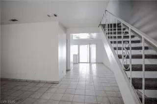 Photo #3: 2240332 Listing 