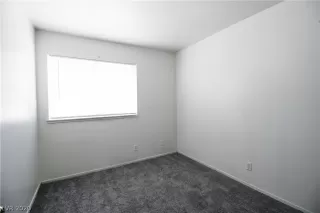 Photo #4: 2240332 Listing 