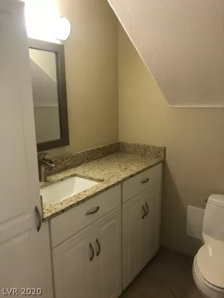 Photo #6: 2240381 Listing