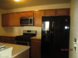 Photo #6: 2240449 Listing 