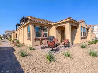 Photo #1: 2240451 Listing