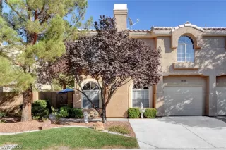 Photo #1: 2240486 Listing