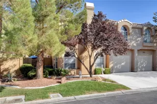 Photo #2: 2240486 Listing