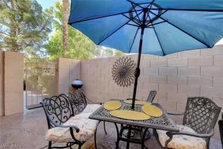 Photo #6: 2240486 Listing