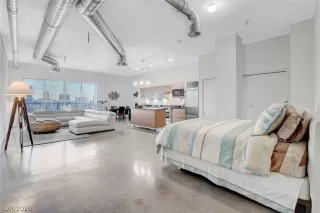 Photo #3: 2240489 Listing