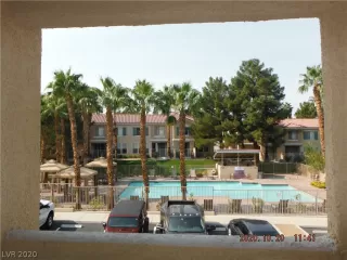 Photo #4: 2240501 Listing