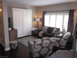 Photo #6: 2240501 Listing