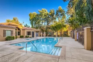 Photo #6: 2240532 Listing 
